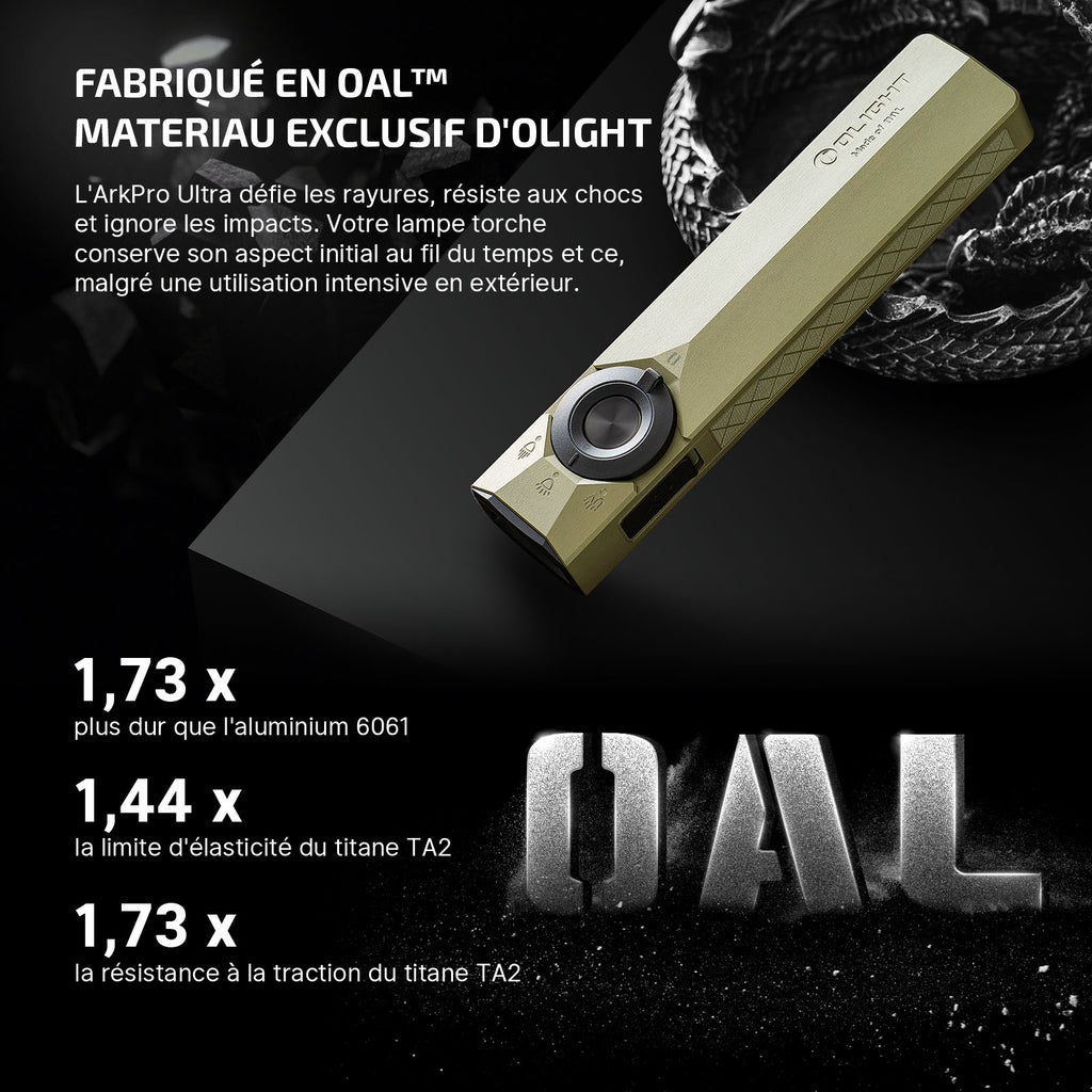 Lampe torche Olight ArkPro Ultra dorée en matériau OAL ultra-résistant aux chocs et rayures pour l'extérieur.